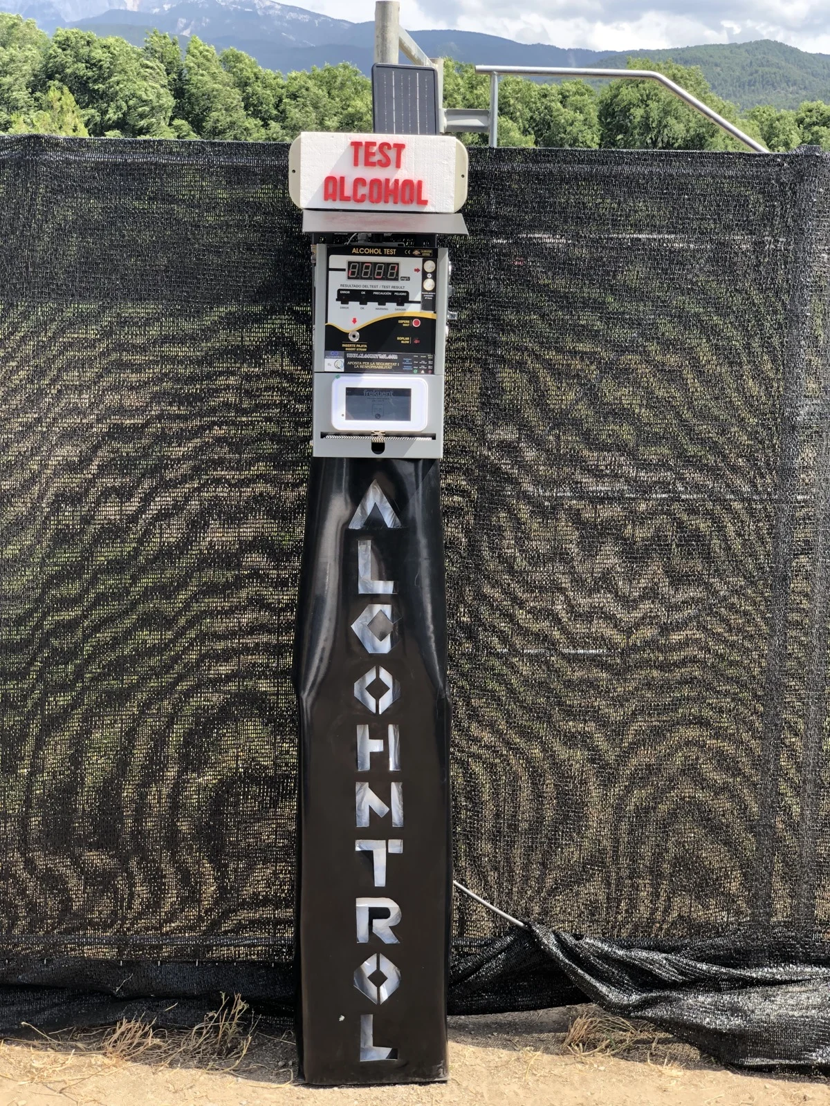 Alcoholímetre preparat de dia al Nito Music Festival